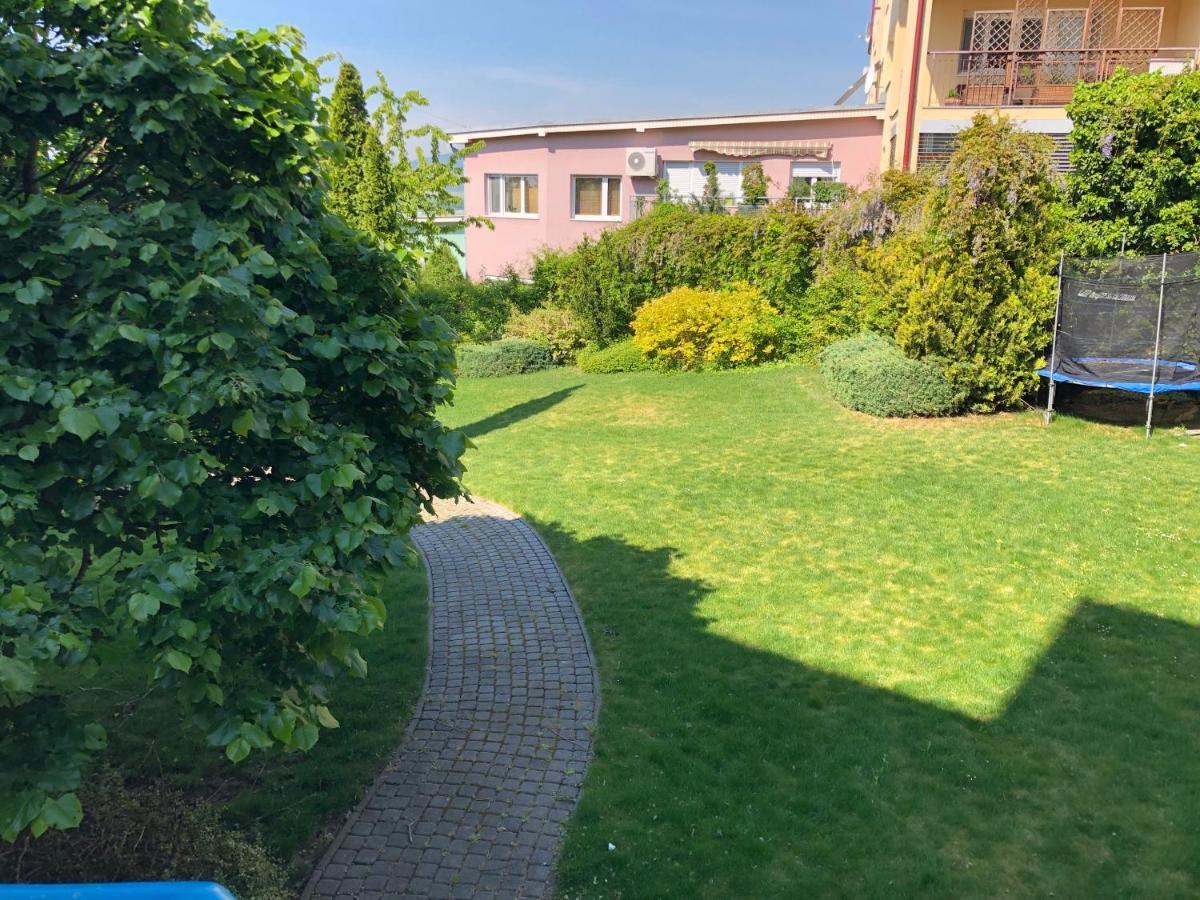 Terrace Apartment S 1 Spalnou Sofia-Parking & Wifi Bratislava Exterior foto